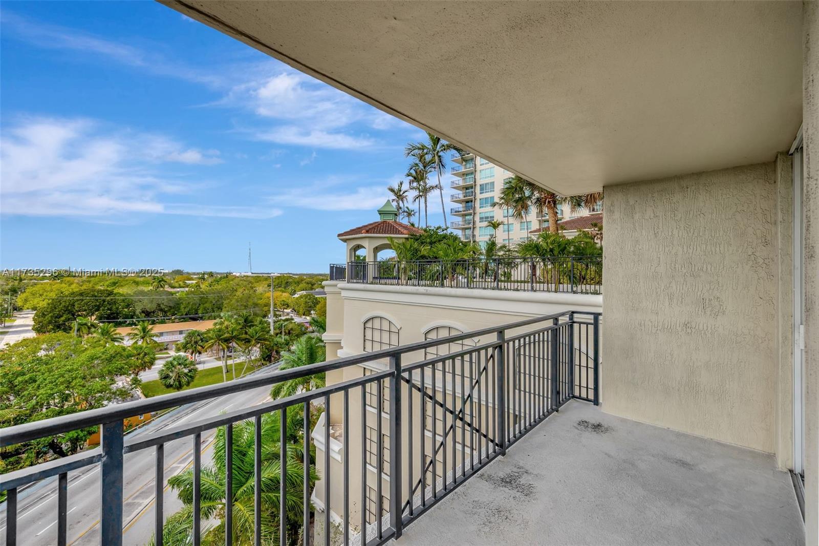 SYMPHONY SOUTH CONDO - Residential