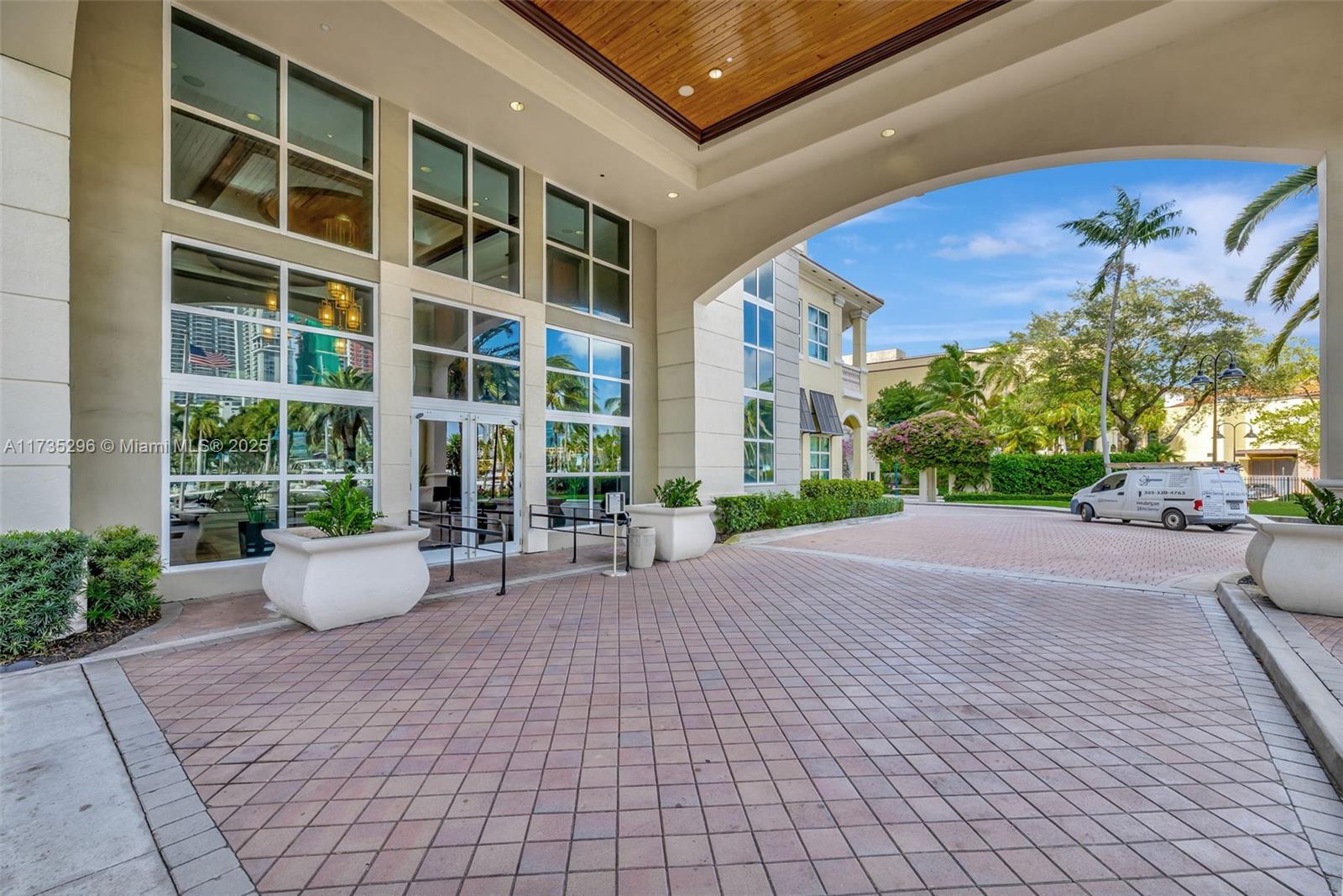 SYMPHONY SOUTH CONDO - Residential