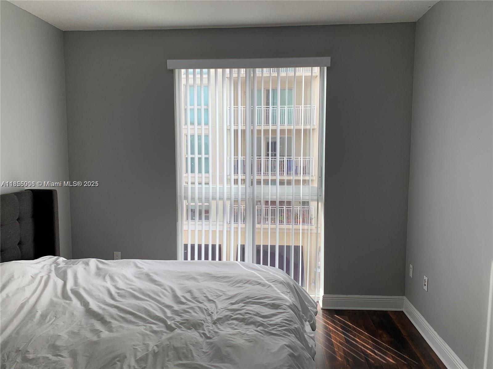 DOWNTOWN DADELAND CONDO N - Residential Lease