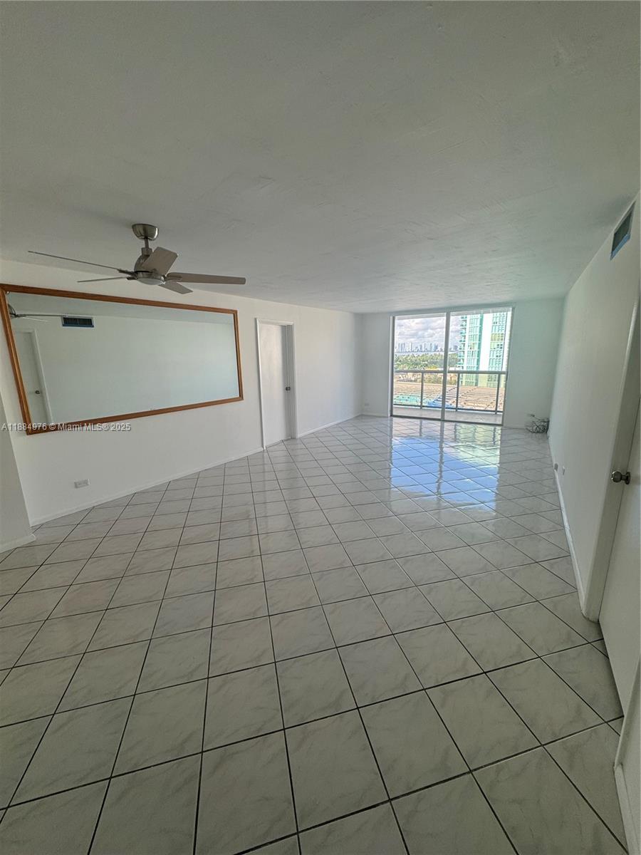 6039 Collins Ave 1236