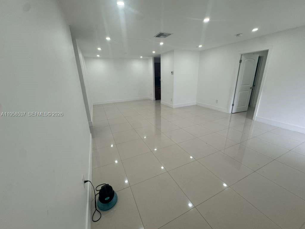 SAN SEBASTIAN UNIT 3 - Residential Lease