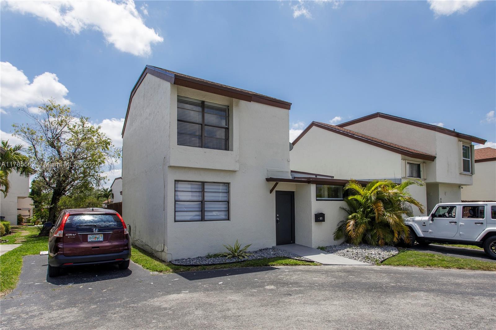 471 NW 98th Ct 471