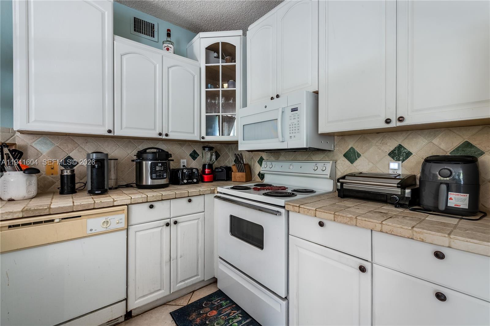 THE YACHT CLUB AT AVENTUR - Residential