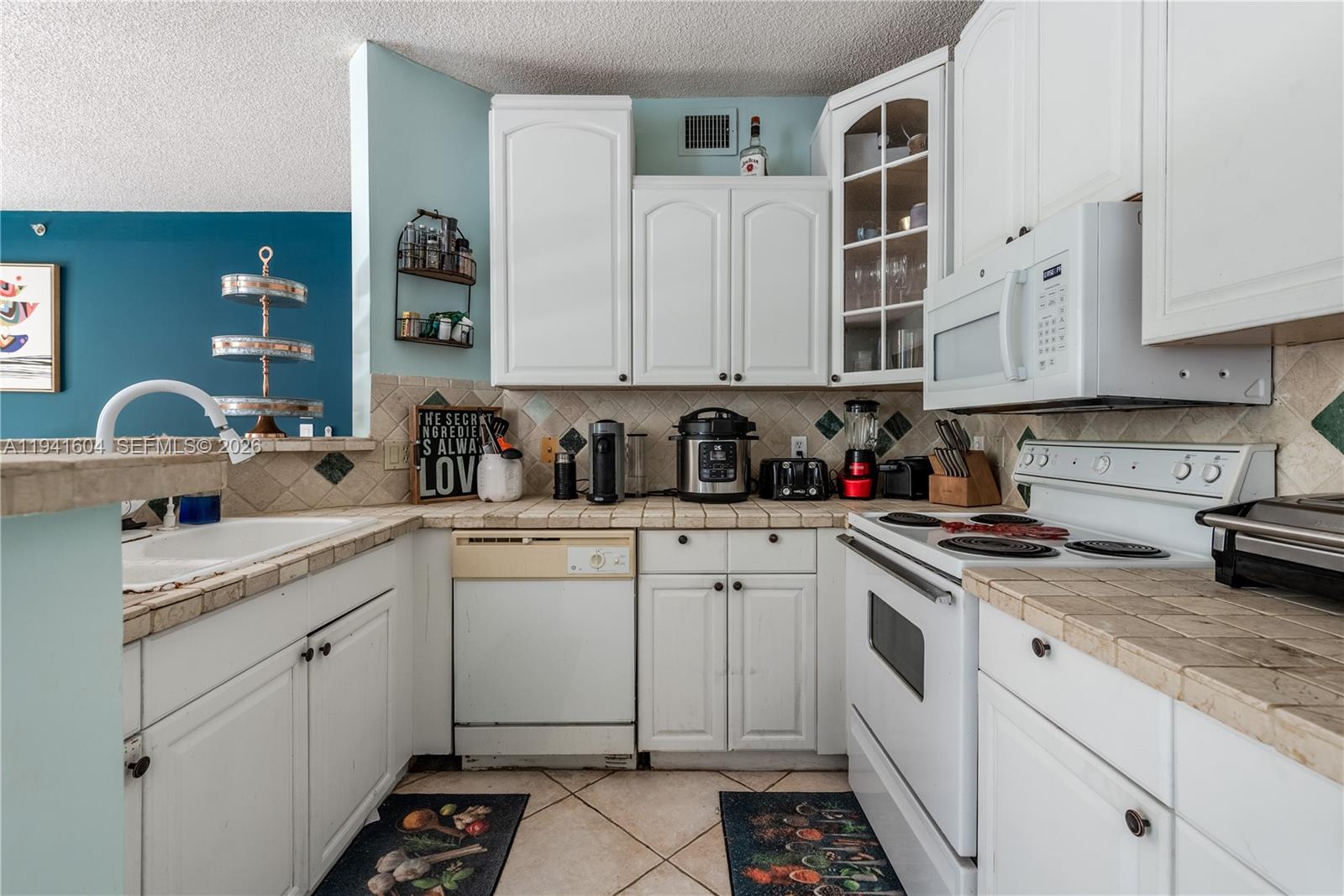 THE YACHT CLUB AT AVENTUR - Residential