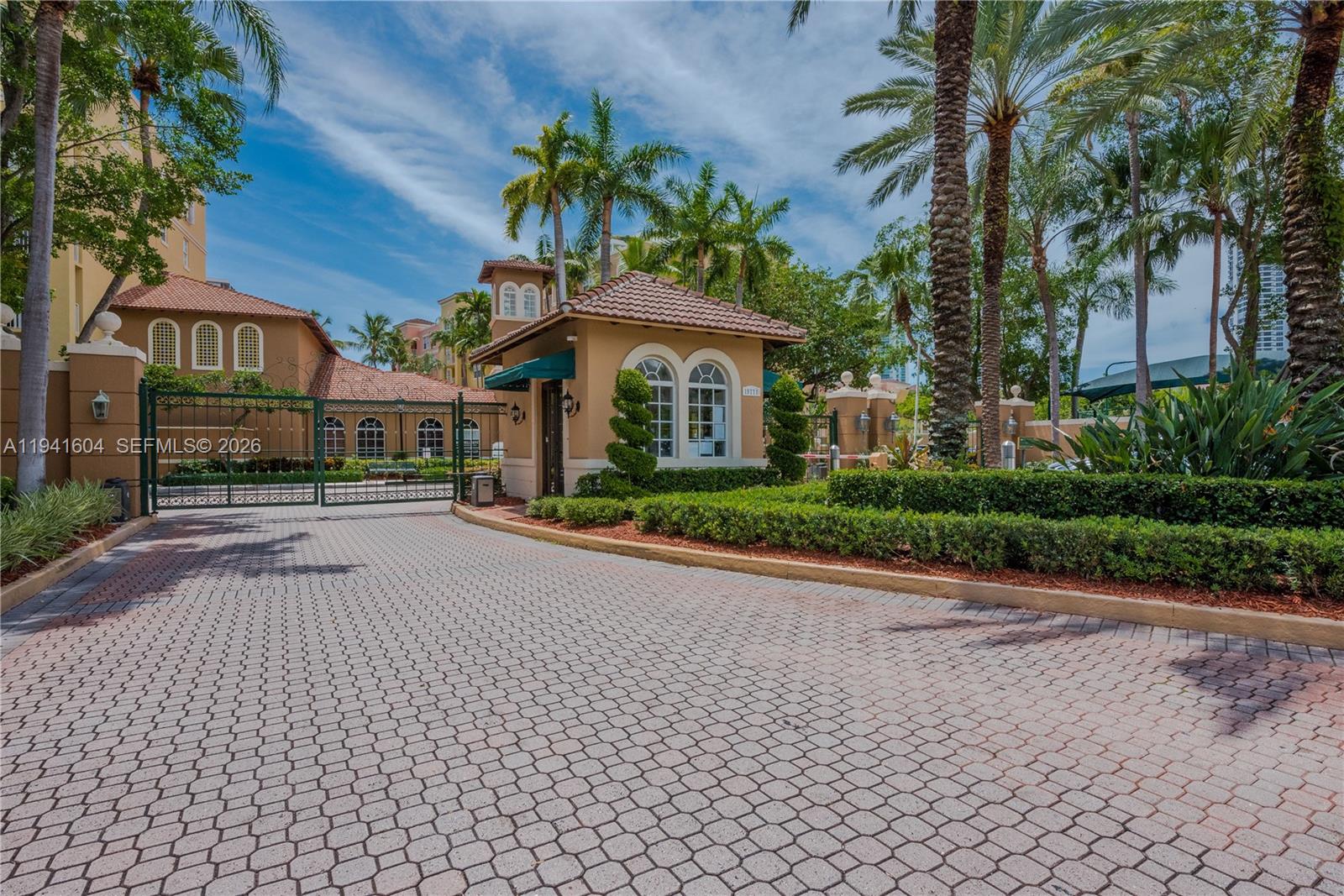 THE YACHT CLUB AT AVENTUR - Residential