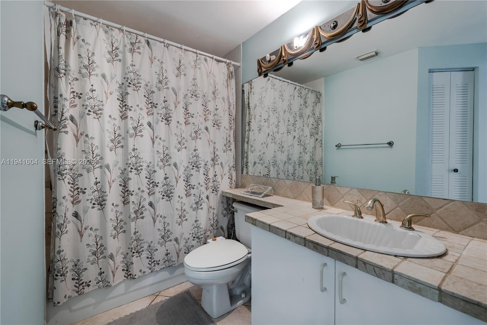 THE YACHT CLUB AT AVENTUR - Residential