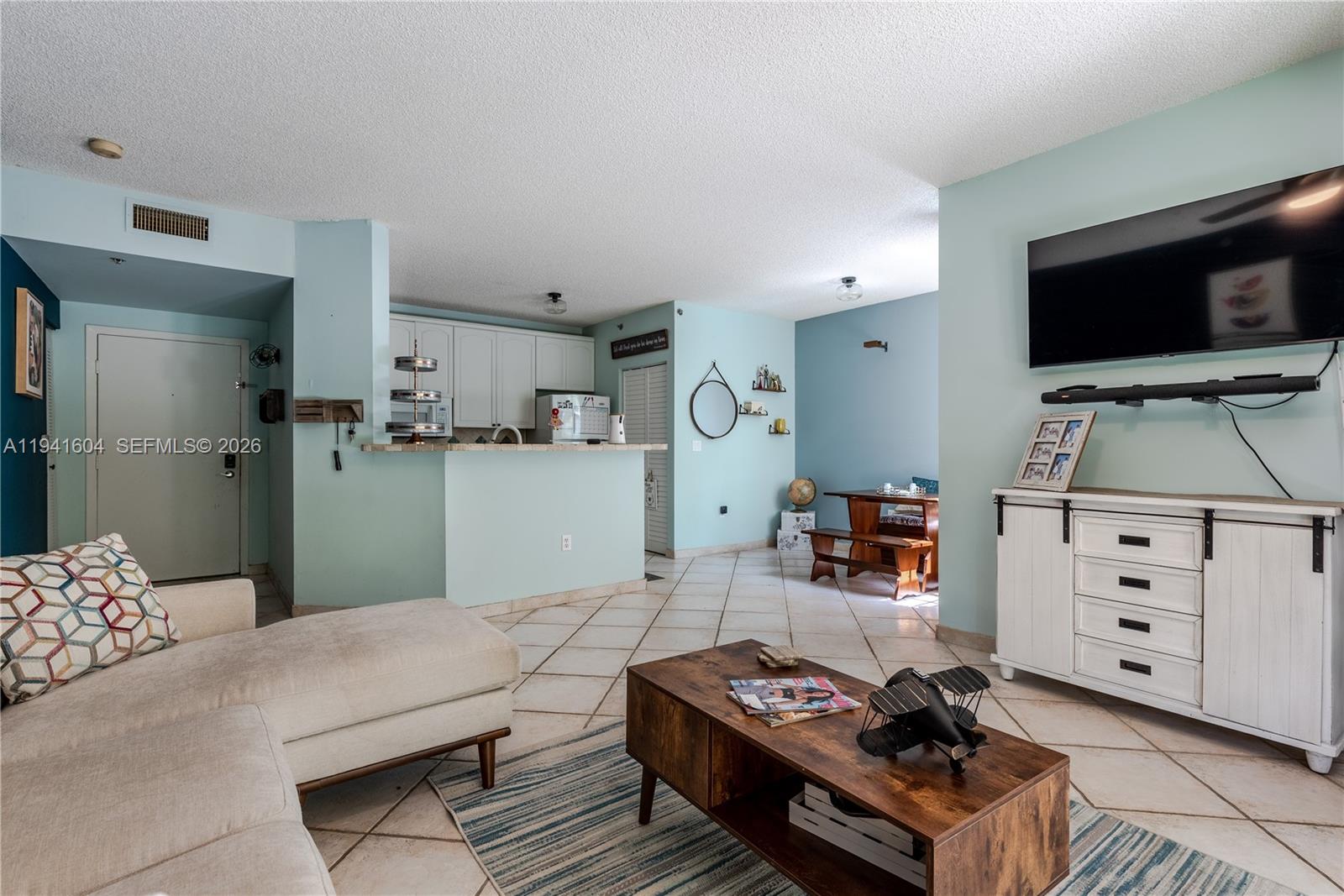 THE YACHT CLUB AT AVENTUR - Residential