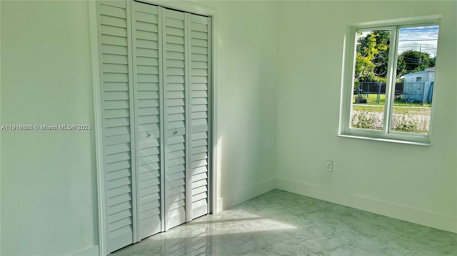 GOLDEN HIGHLANDS EST - Residential