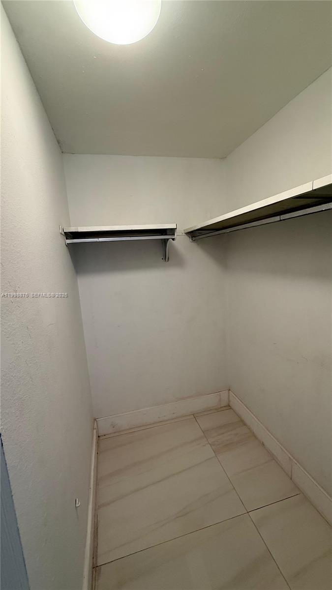 SUNSET VILLAS PHASE II CO - Residential Lease