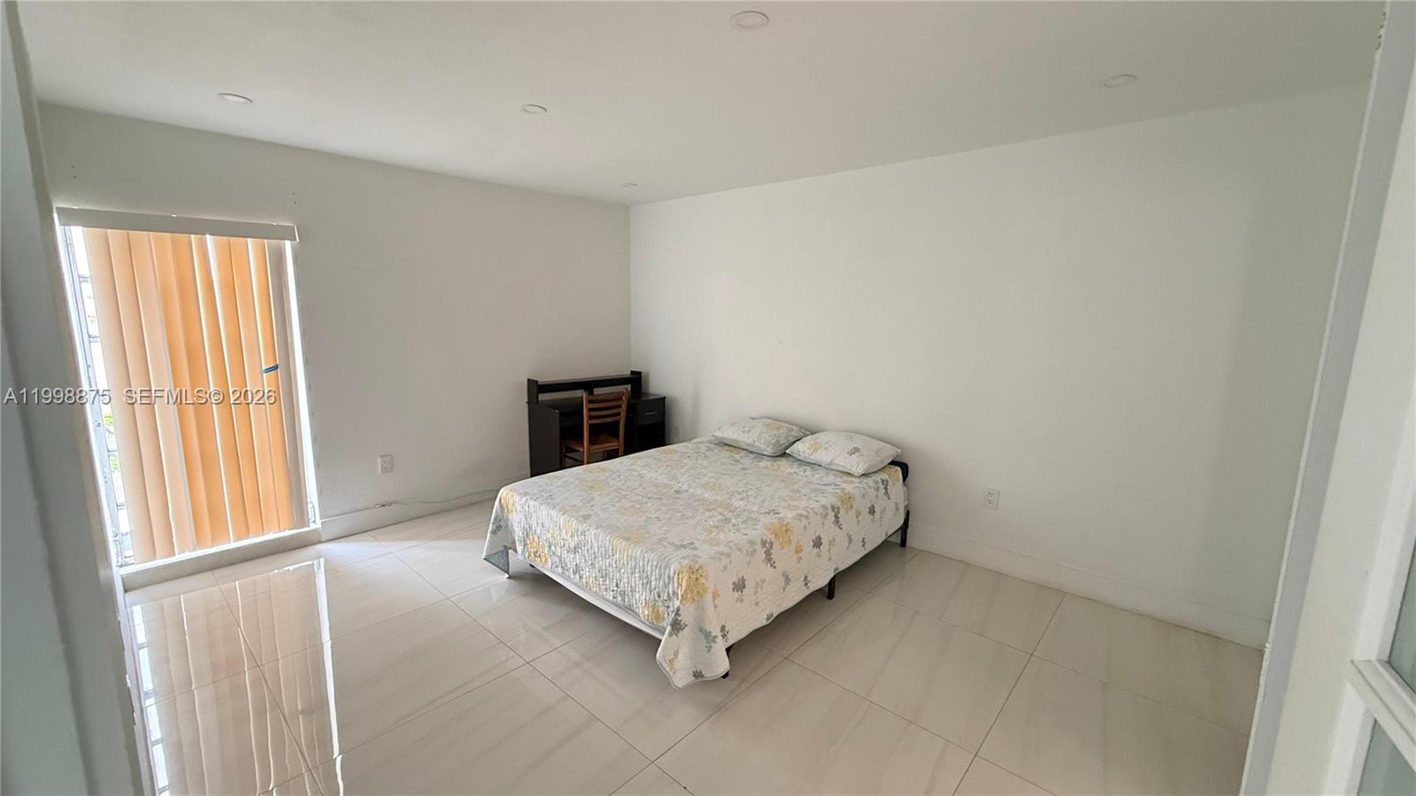 SUNSET VILLAS PHASE II CO - Residential Lease