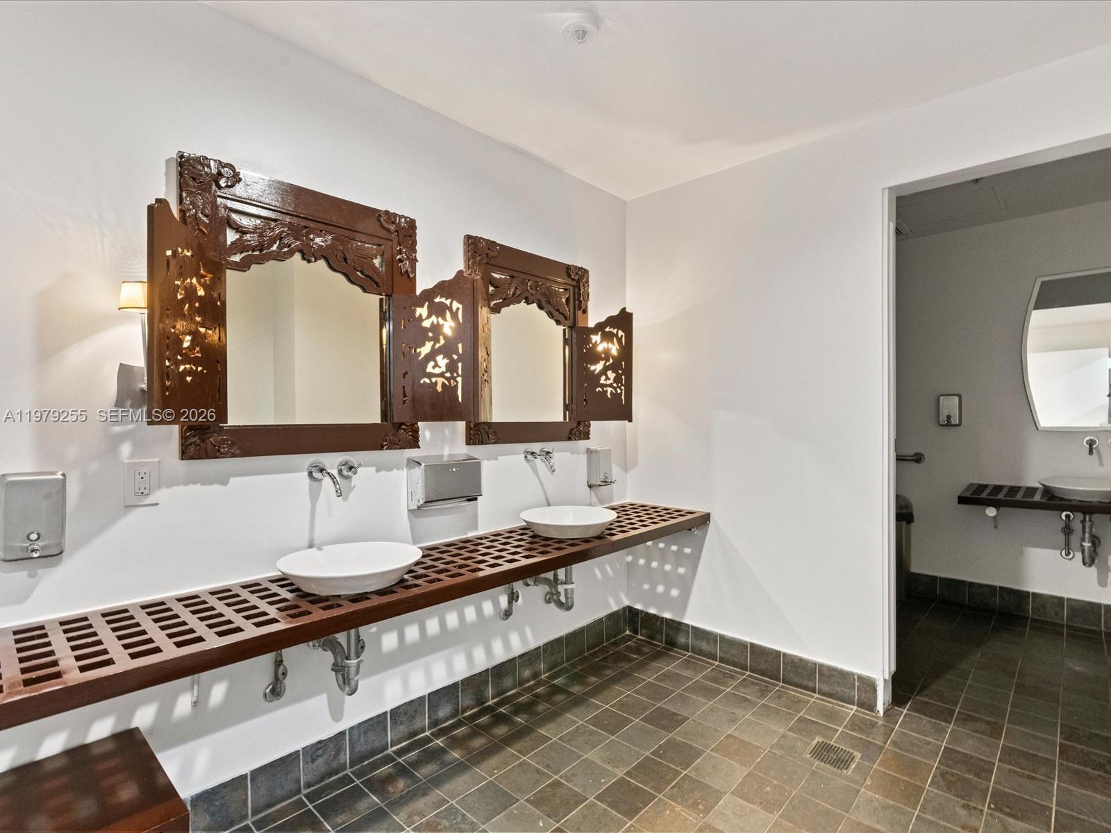 NEO LOFTS CONDO - Residential