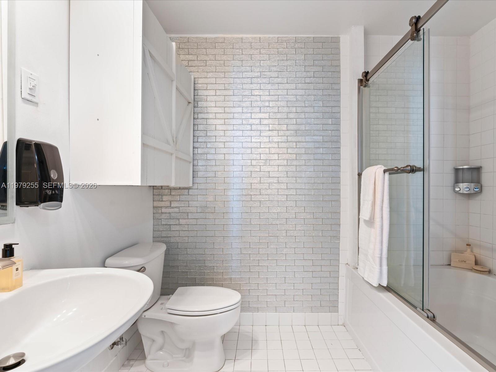 NEO LOFTS CONDO - Residential
