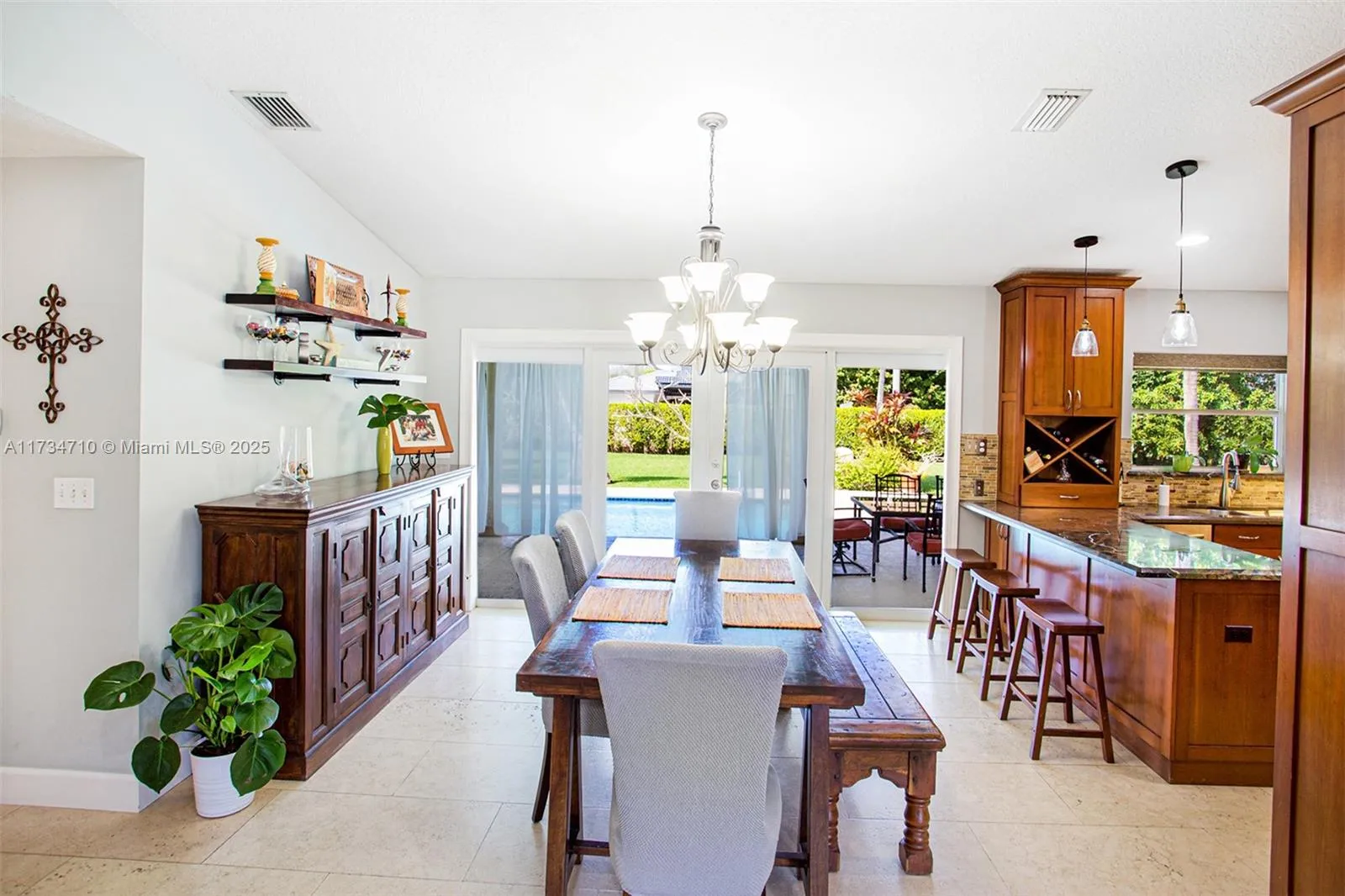 Miami, Florida 33157, United States, 3 Bedrooms Bedrooms, ,2 BathroomsBathrooms,Residential,Pending,12004