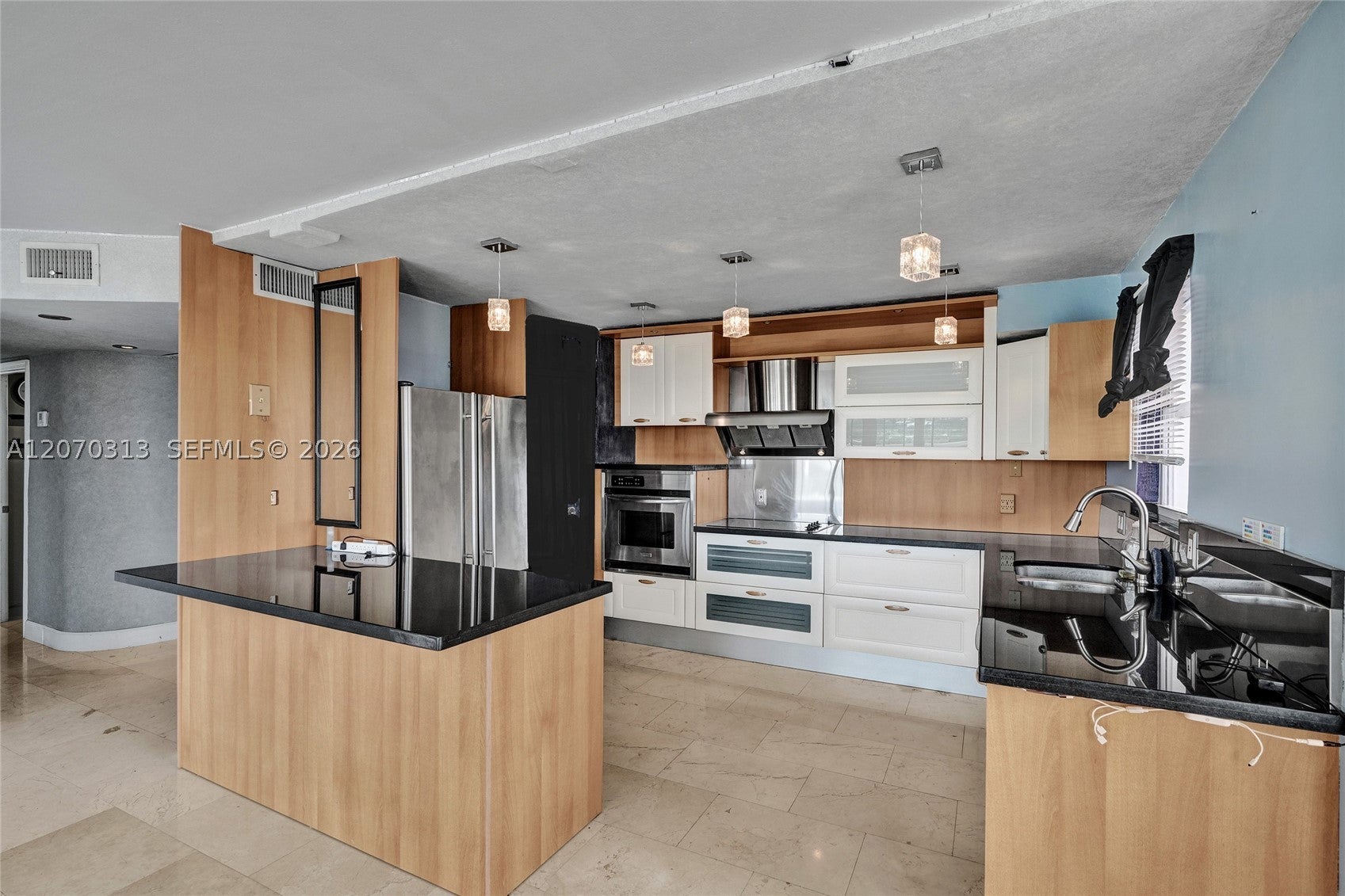 1351 NE Miami Gardens Dr PH15E