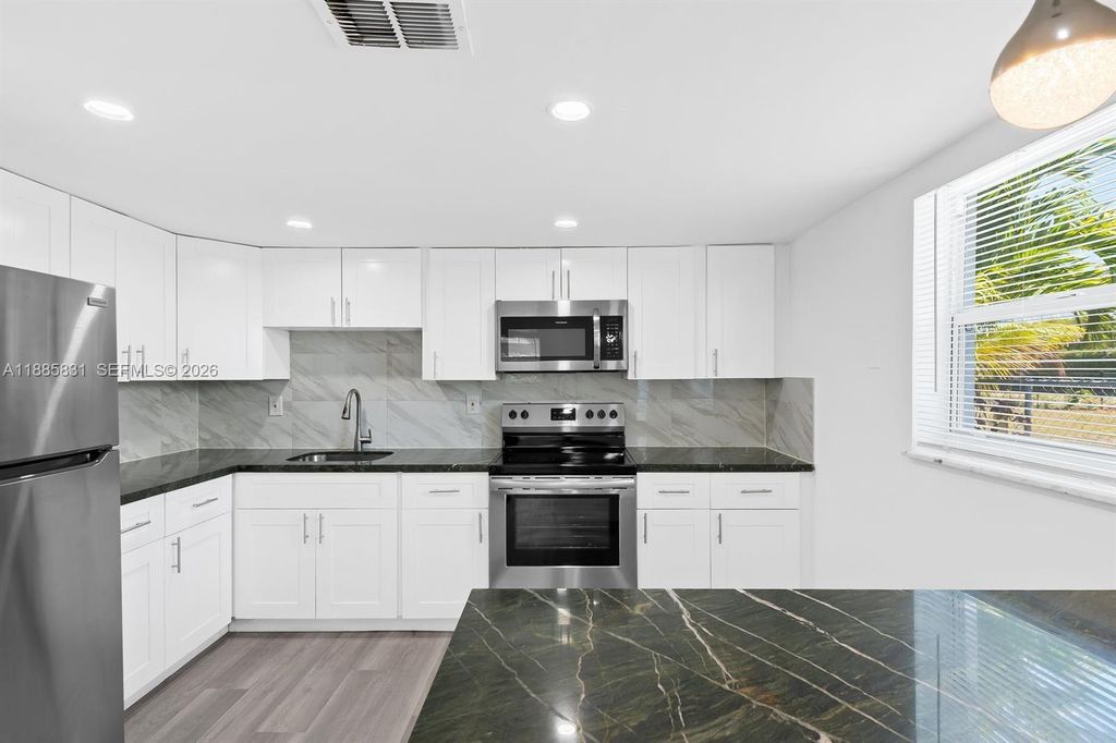 Photo of 1109 NE 6th Ave #3, Fort Lauderdale, FL 33304 (MLS # A11885831)