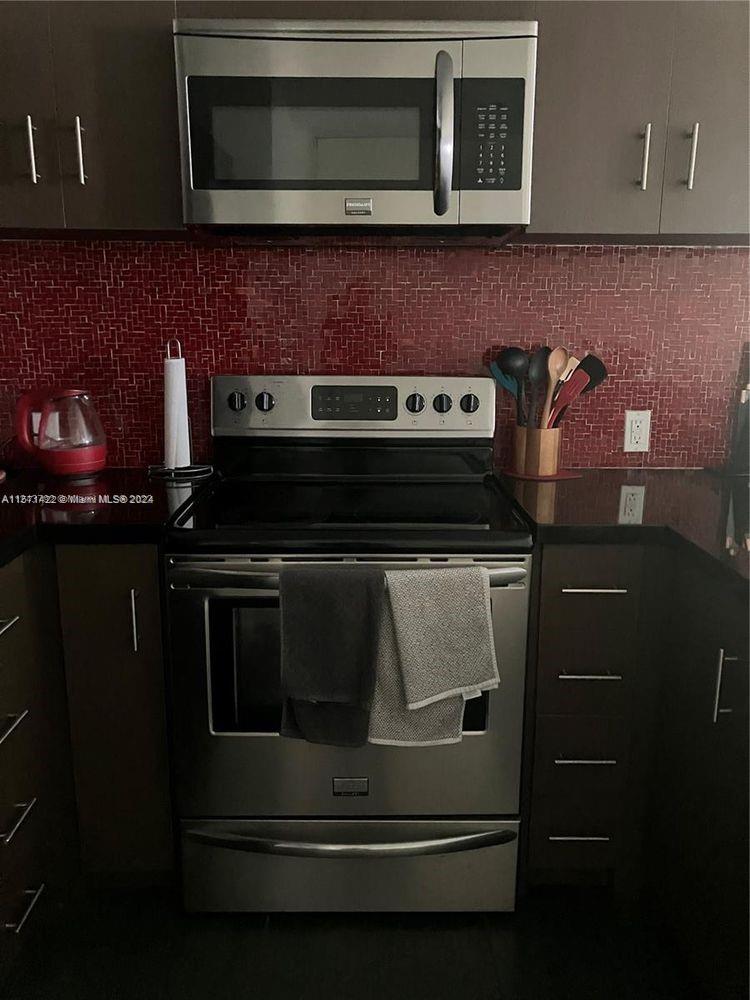 LINCOLN SUB - Residential Lease