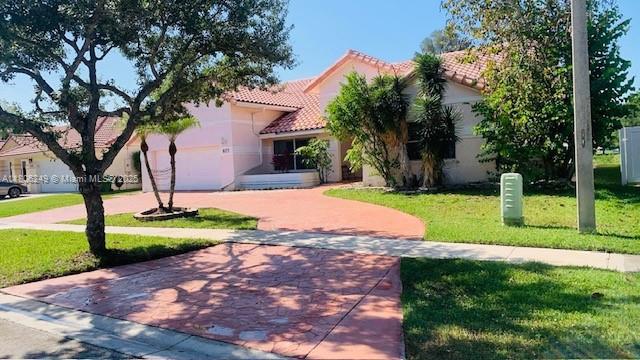 Rental Property at 16373 Nw 16th St, Pembroke Pines, Miami-Dade County, Florida - Bedrooms: 4 
Bathrooms: 3  - $4,800 MO.
