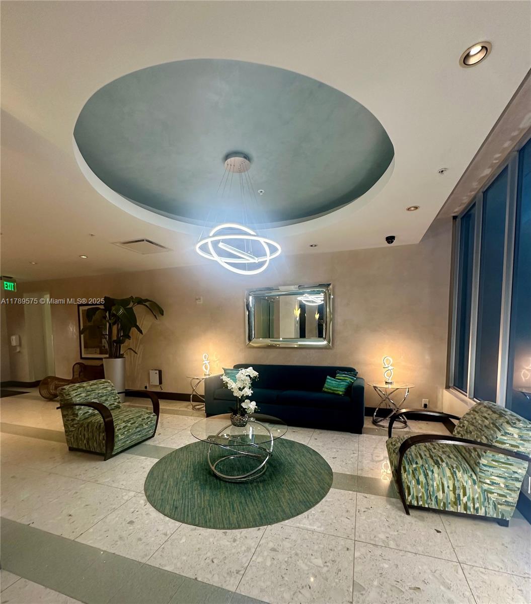 TIDES ON HOLLYWOOD BEACH - Residential