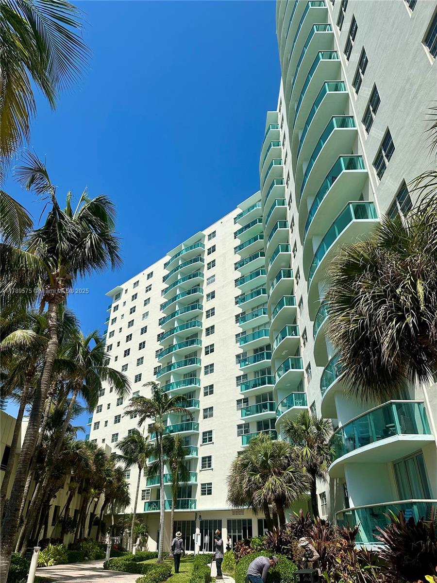 TIDES ON HOLLYWOOD BEACH - Residential