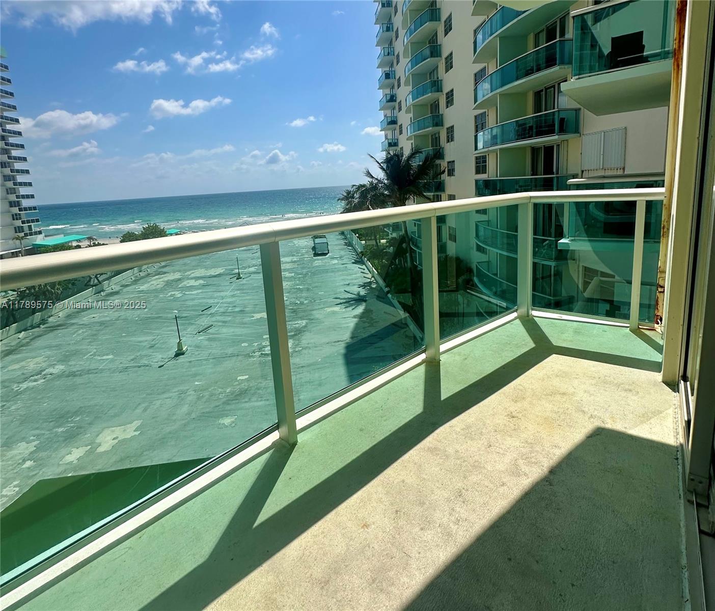 TIDES ON HOLLYWOOD BEACH - Residential