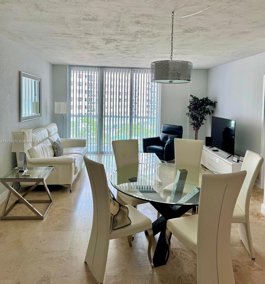 TIDES ON HOLLYWOOD BEACH - Residential