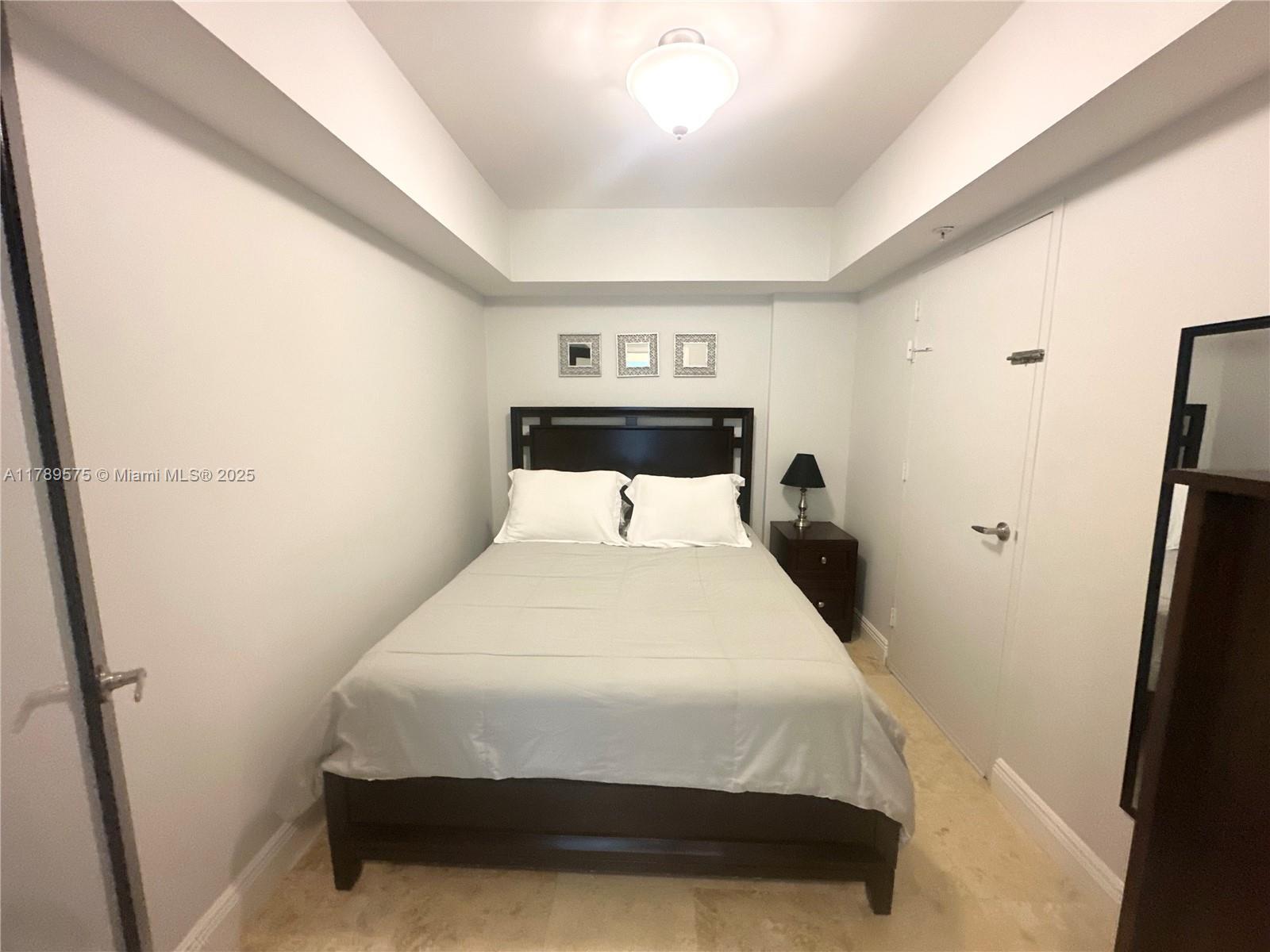 TIDES ON HOLLYWOOD BEACH - Residential