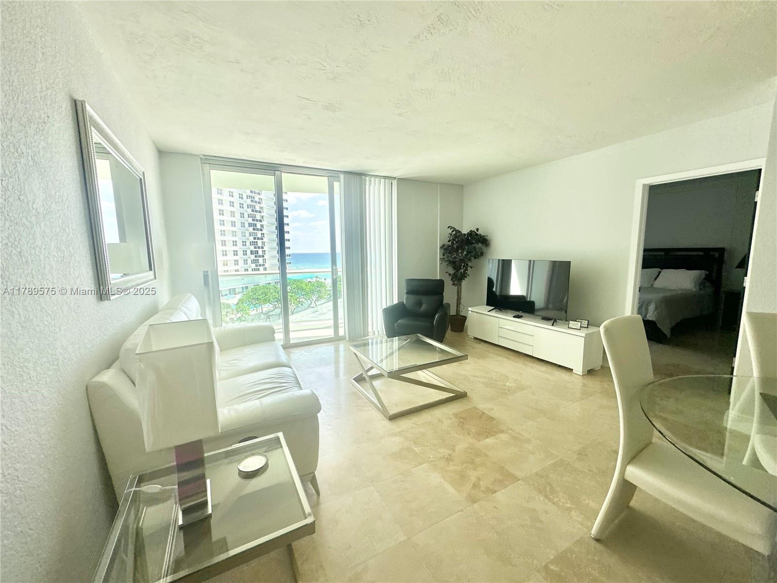TIDES ON HOLLYWOOD BEACH - Residential