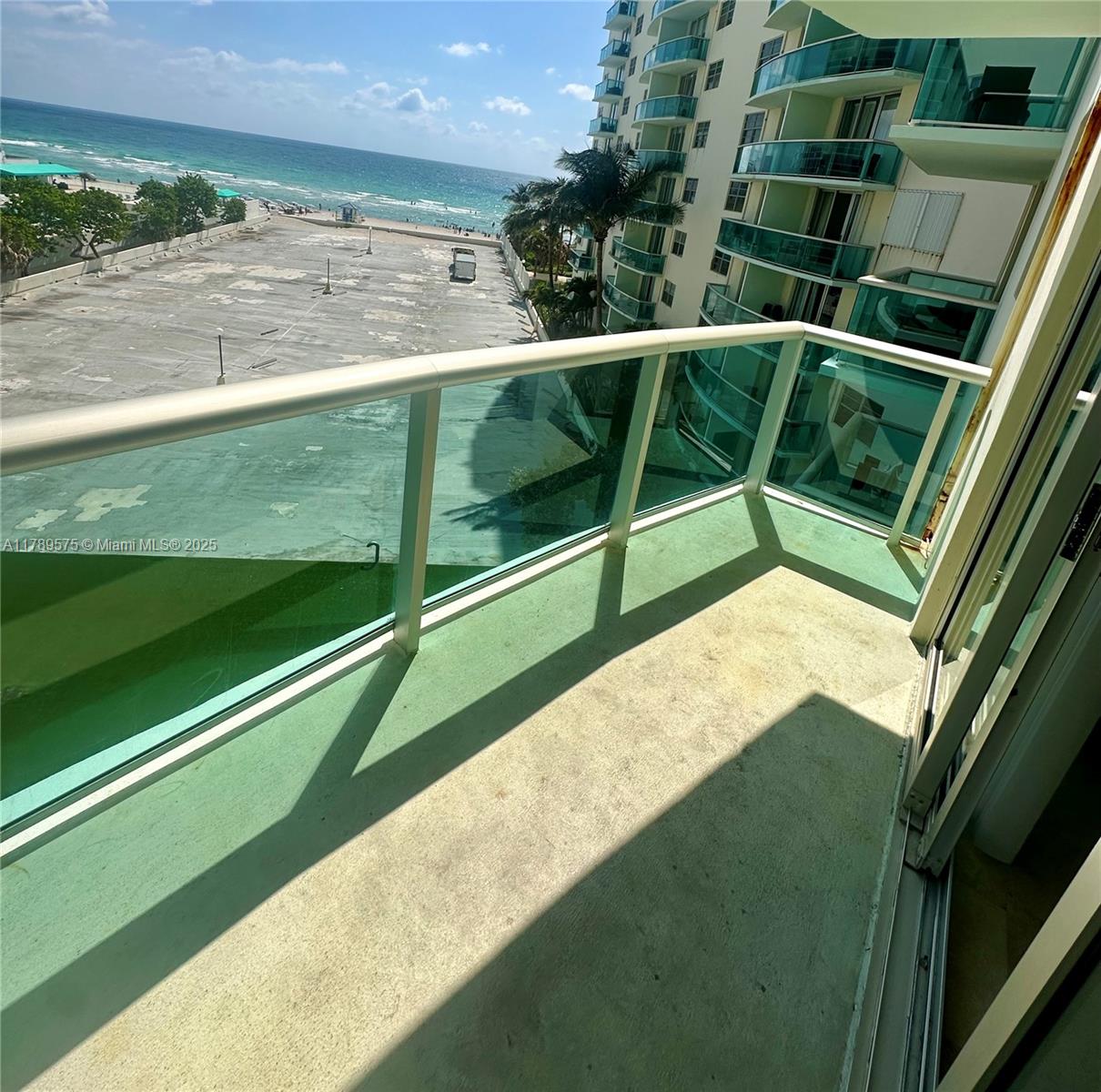 TIDES ON HOLLYWOOD BEACH - Residential