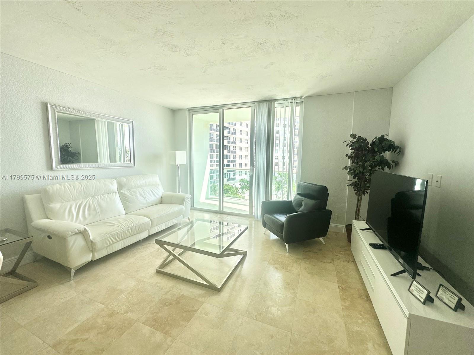 TIDES ON HOLLYWOOD BEACH - Residential
