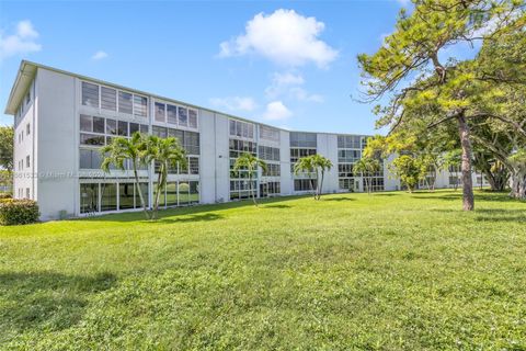 A home in Deerfield Beach