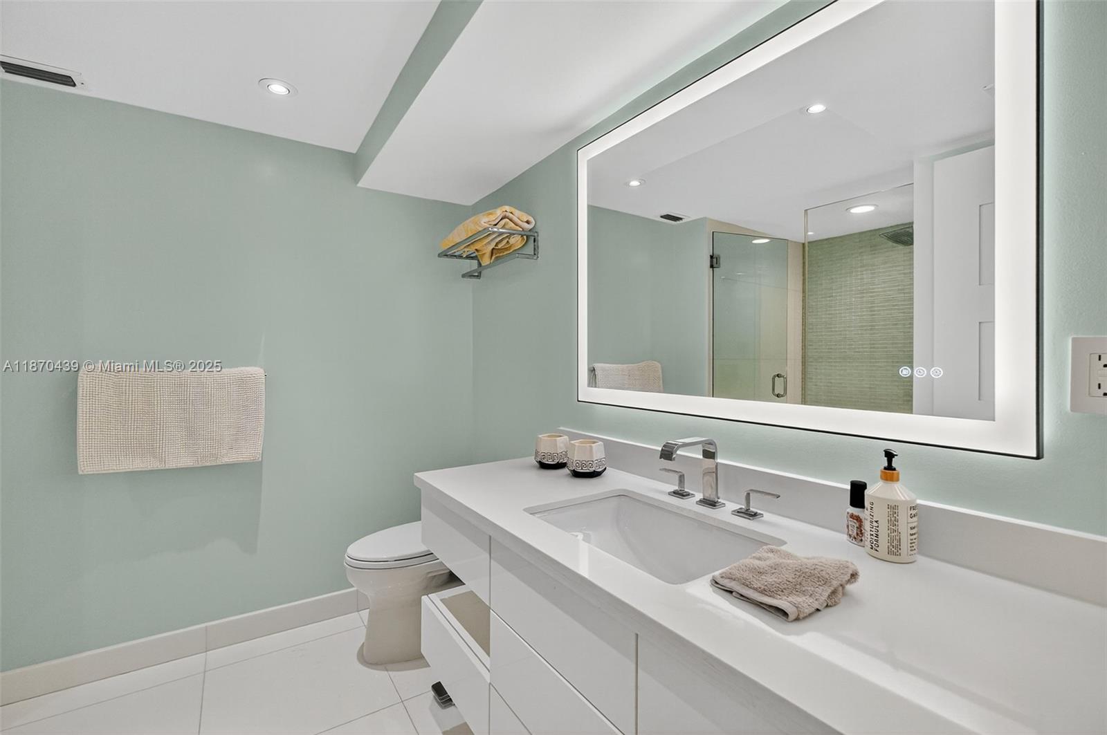 MAR-AZUL CONDO - Residential