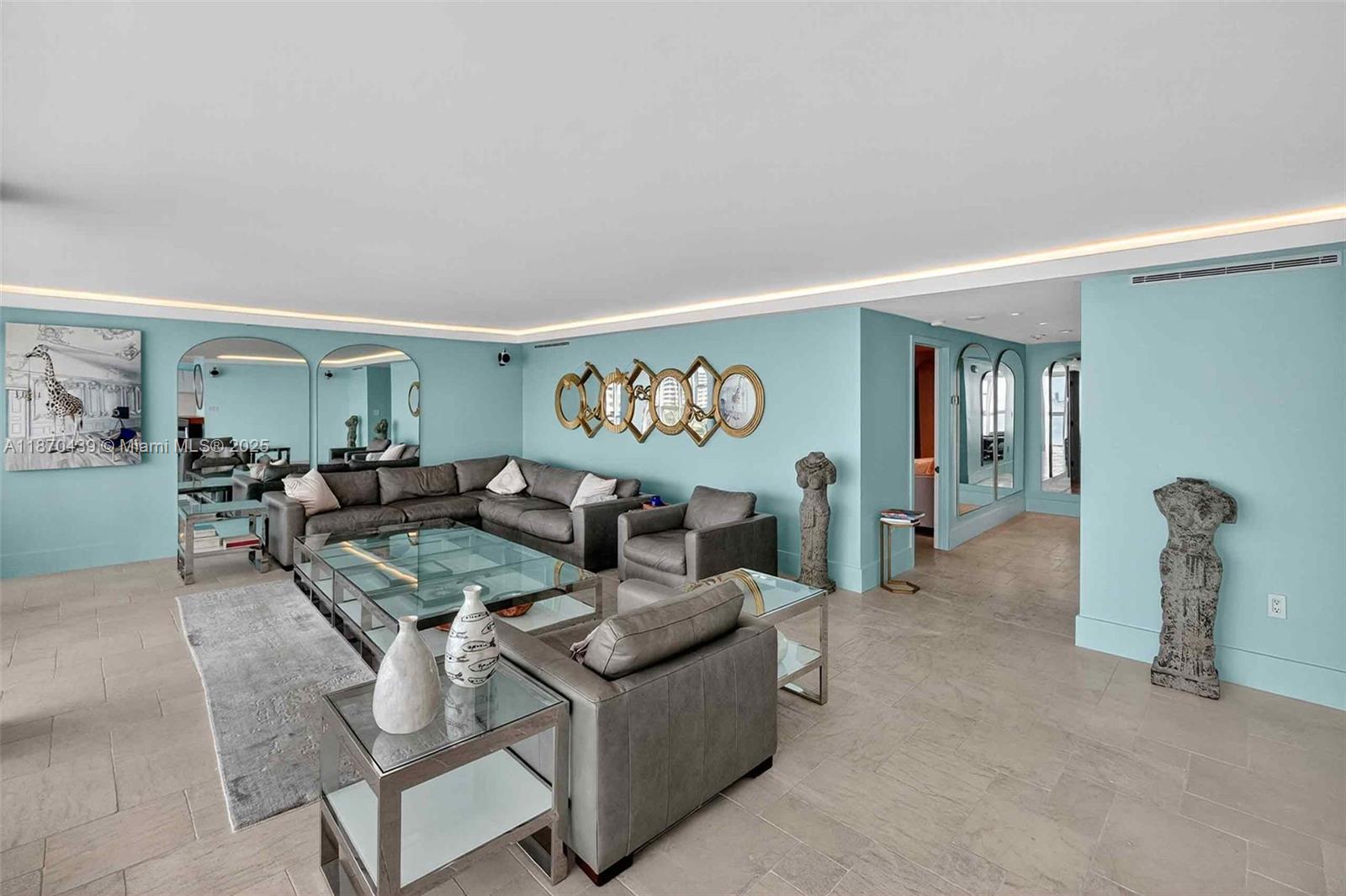 MAR-AZUL CONDO - Residential