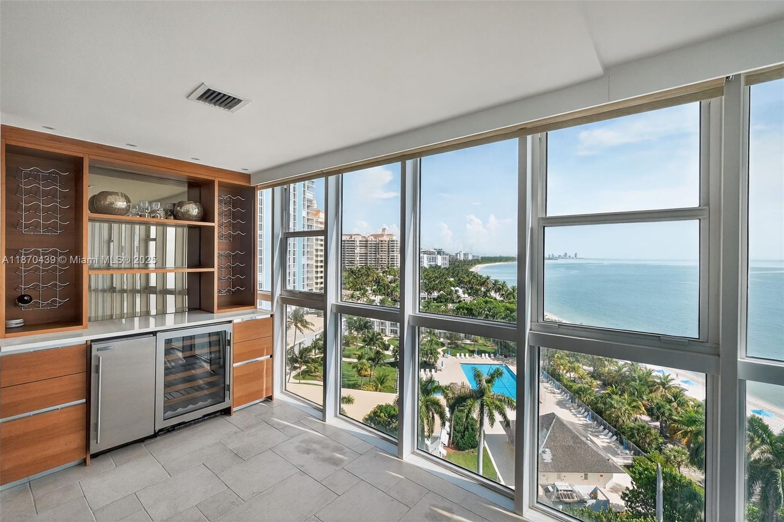 MAR-AZUL CONDO - Residential