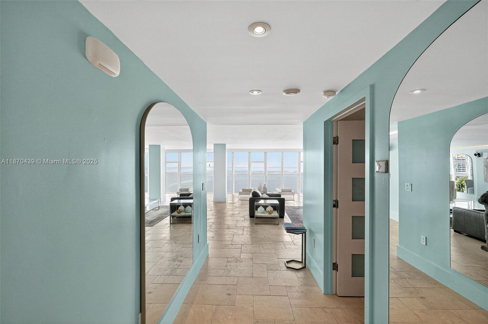 600 Grapetree Dr 11B-N