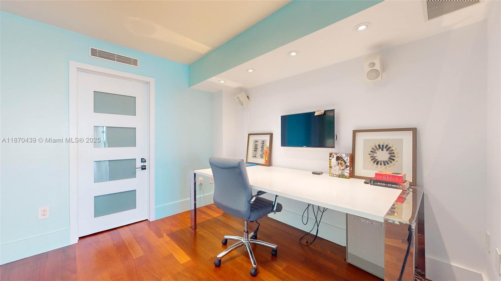 MAR-AZUL CONDO - Residential