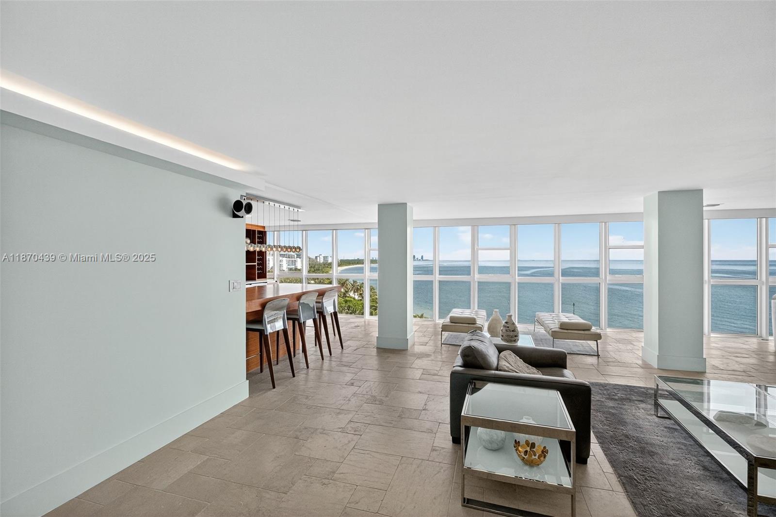 600 Grapetree Dr 11B-N