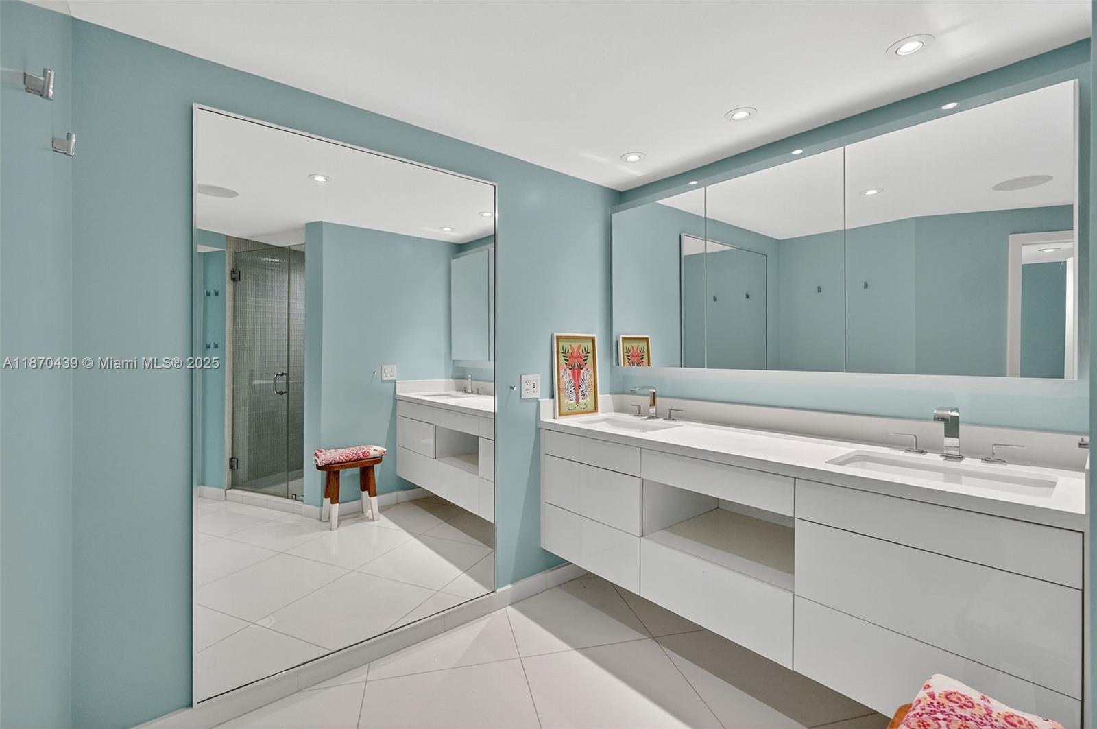 MAR-AZUL CONDO - Residential