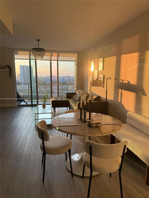 90 SW 3rd St 2108 Miami FL 33130