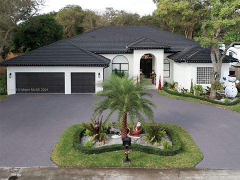 Single Family Residence in Cutler Bay FL 18500 78th Pl.jpg