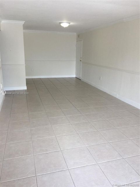 9403 SW 76th St Y28 Miami FL 33173