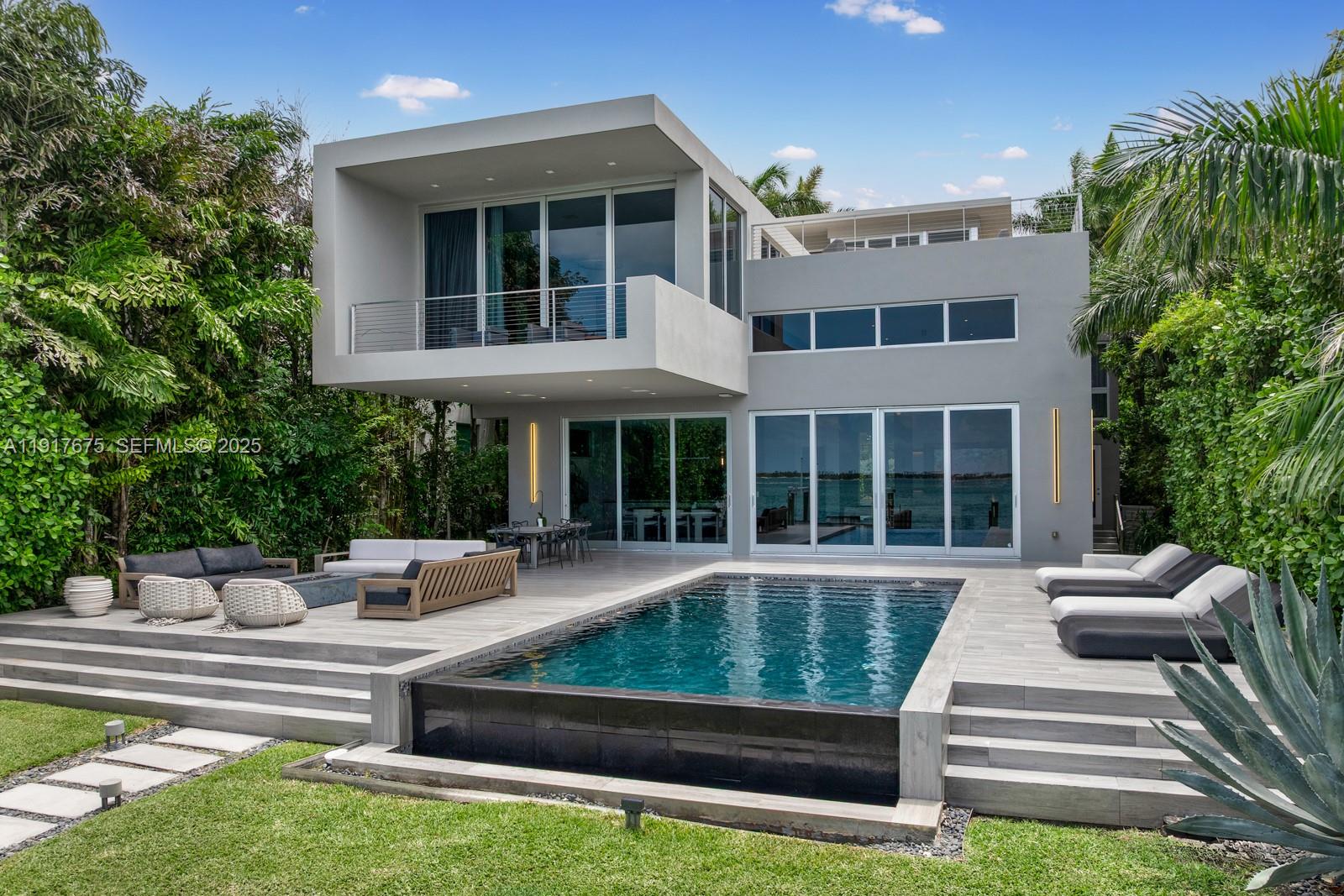 SAN MARCO - Residential Lease