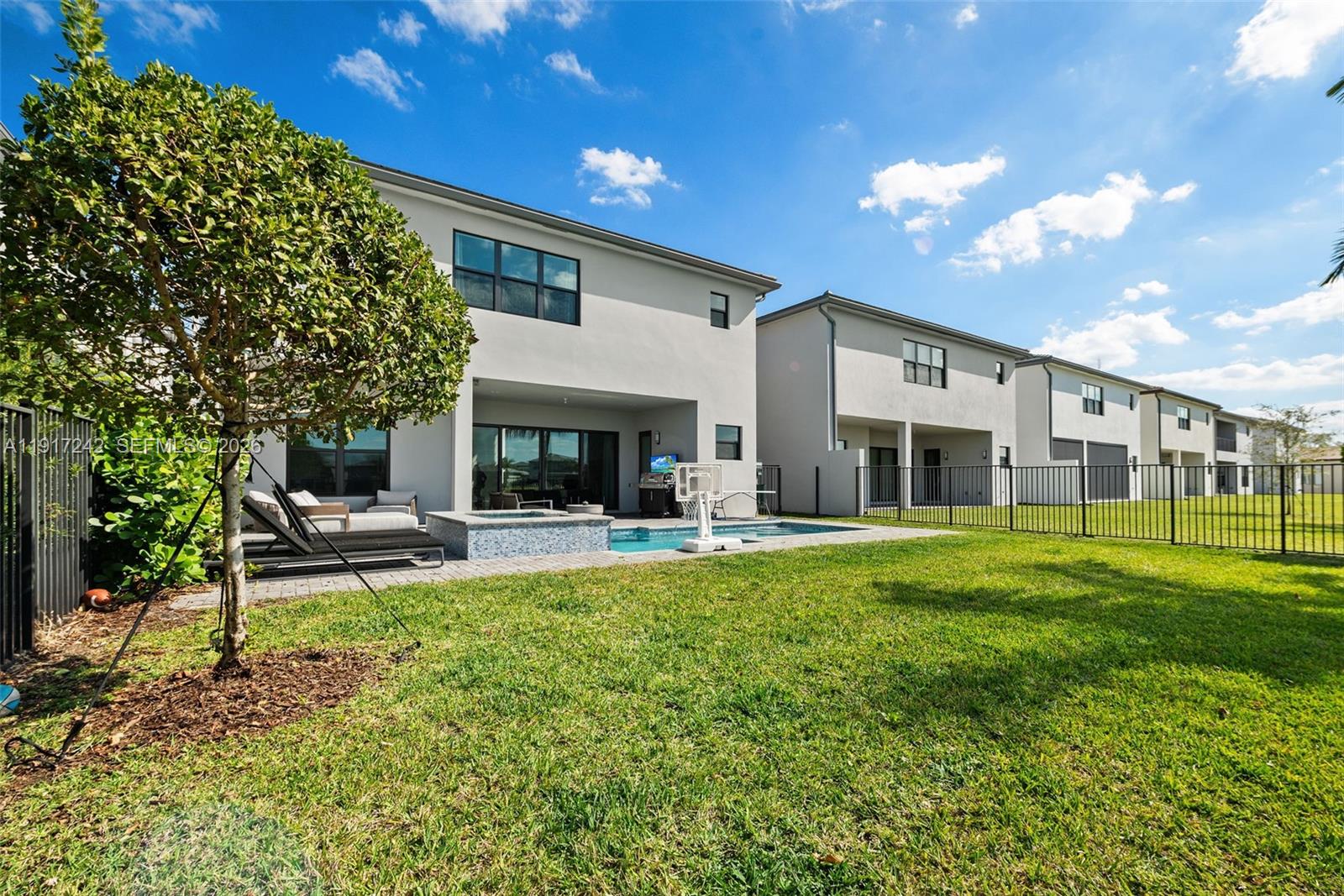 BOCA RATON GOLF COURSE PU - Residential