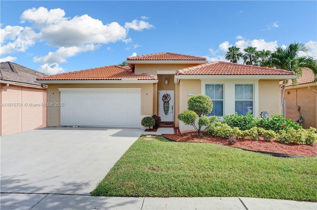 14361 N Royal Cove Cir, Davie, Broward County, Florida - 3 Bedrooms  
3 Bathrooms - 