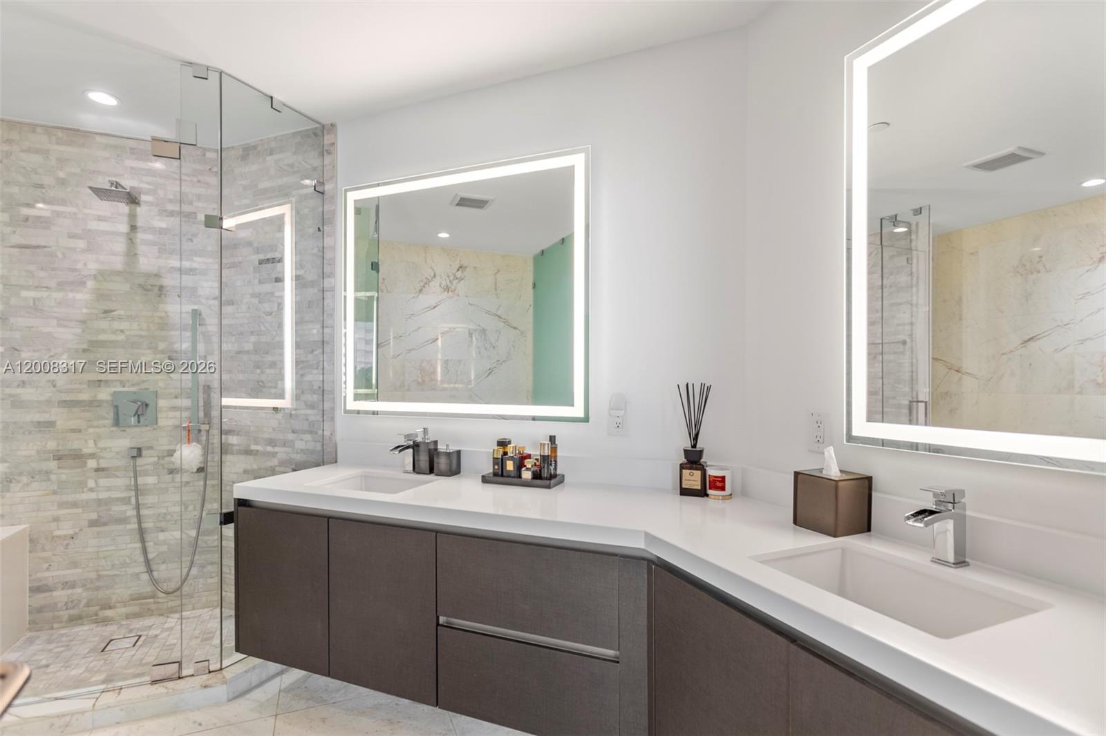 PARAMOUNT MIAMI WORLDCENT - Residential