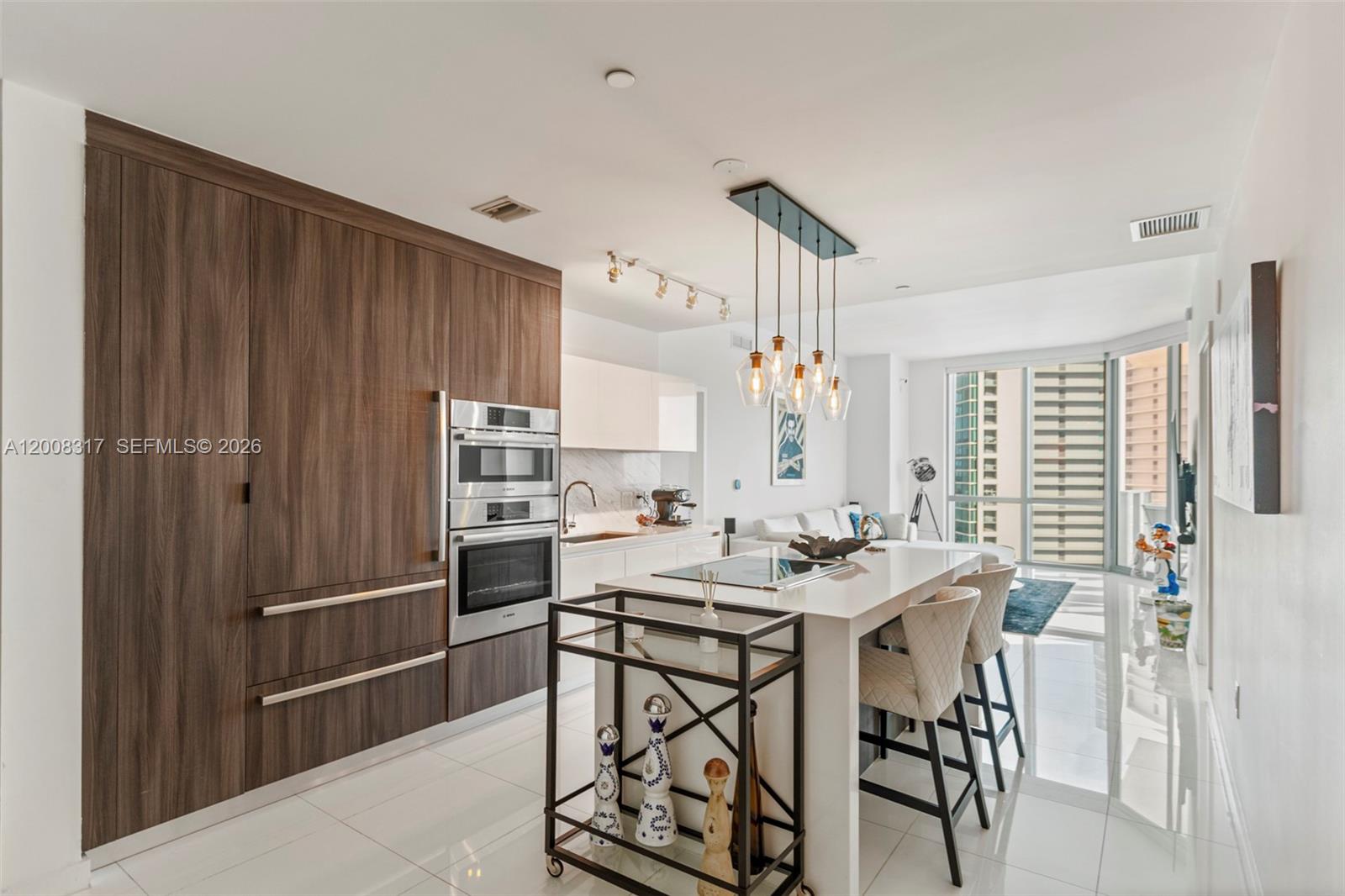 PARAMOUNT MIAMI WORLDCENT - Residential