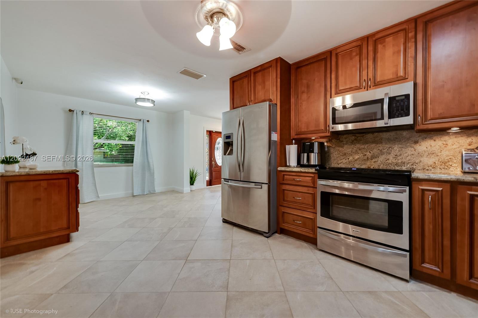 CORAL REEF ESTATES - Residential