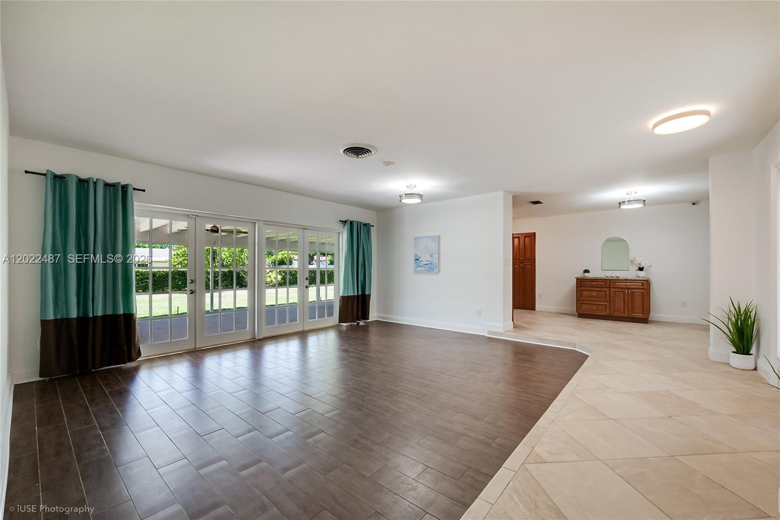 CORAL REEF ESTATES - Residential