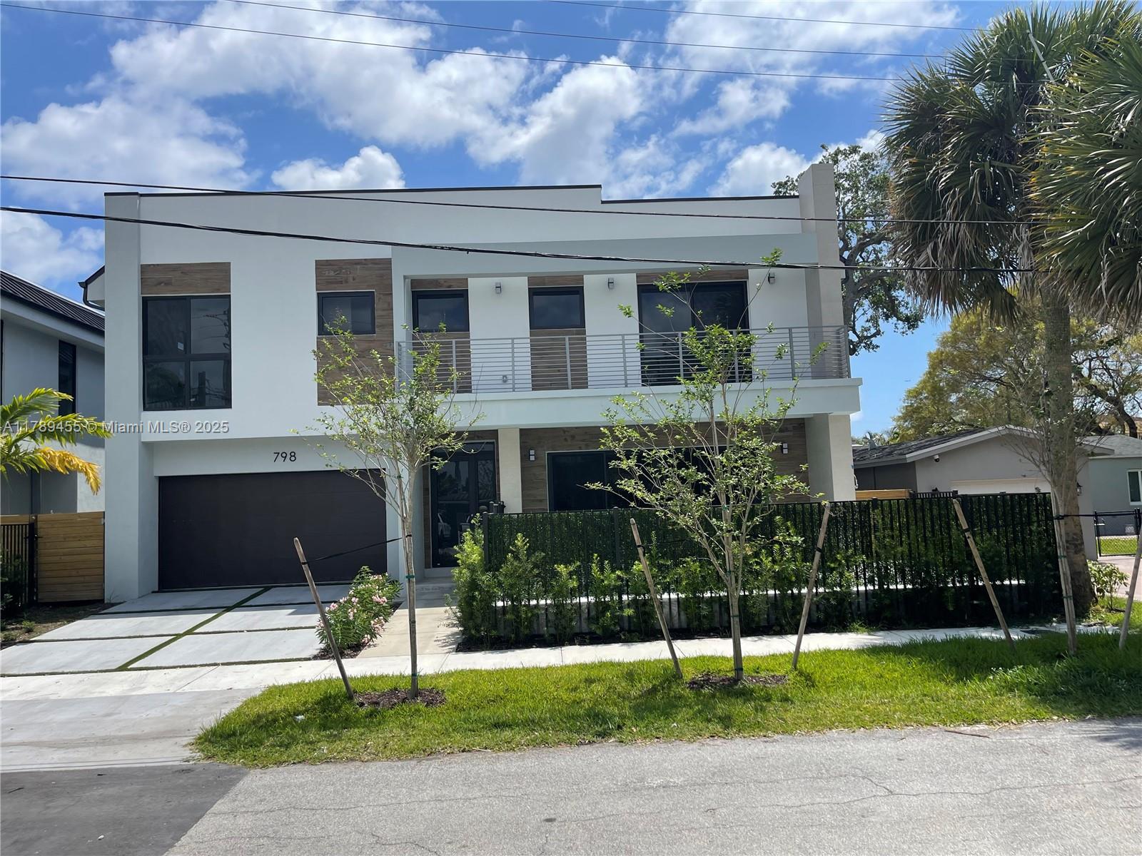 Rental Property at 798 Sw 8th Way 798, Fort Lauderdale, Broward County, Florida - Bedrooms: 5 
Bathrooms: 5  - $9,500 MO.