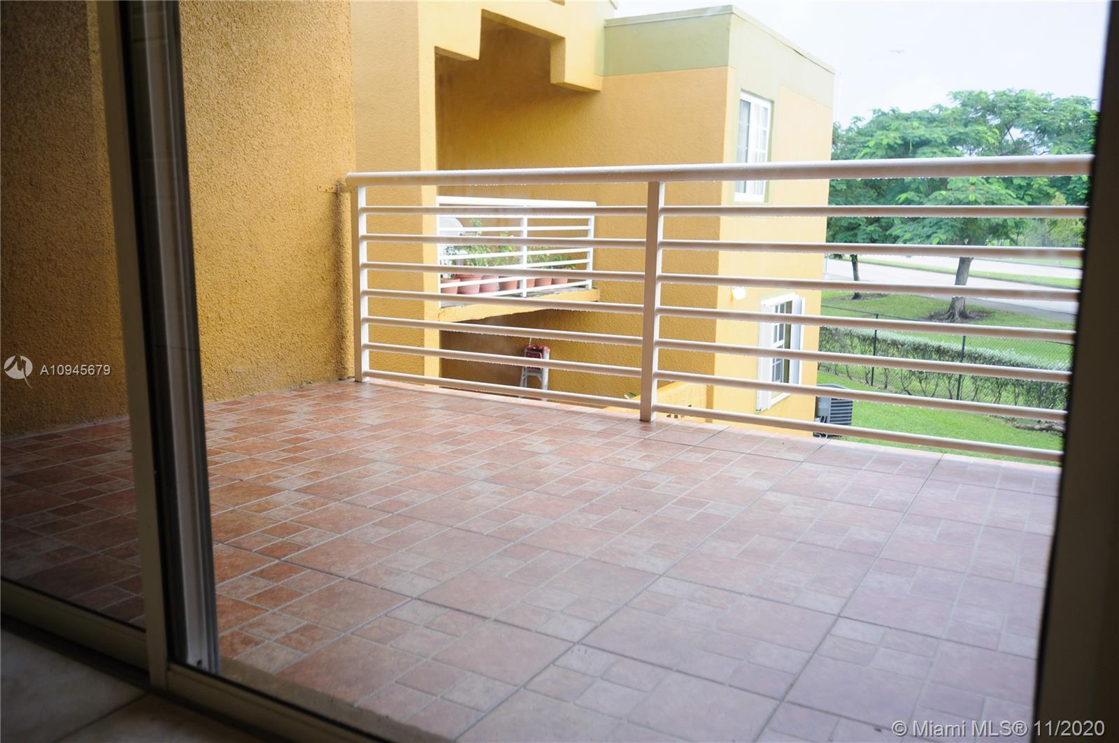 SOLEIL AT FONTAINEBLEAU C - Residential Lease