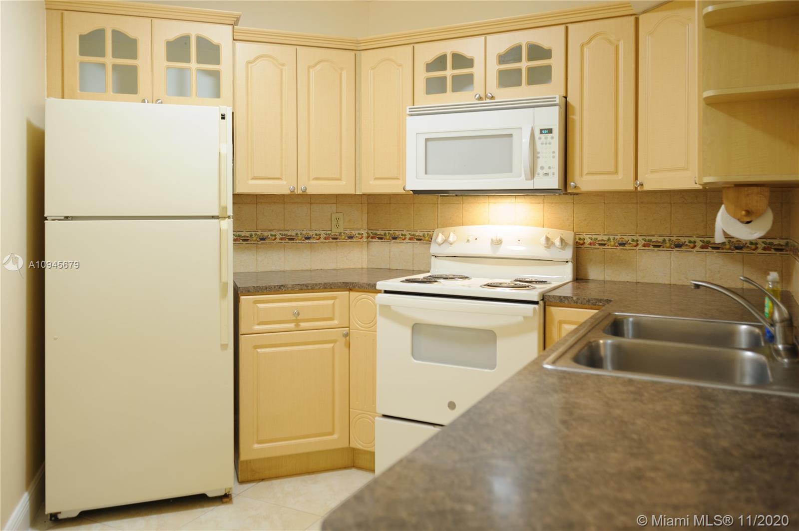 SOLEIL AT FONTAINEBLEAU C - Residential Lease